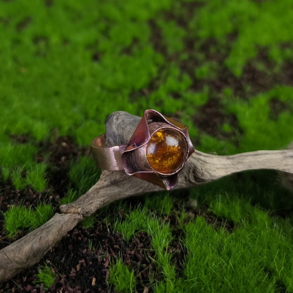 Pierścionek z bursztynem Xylathey