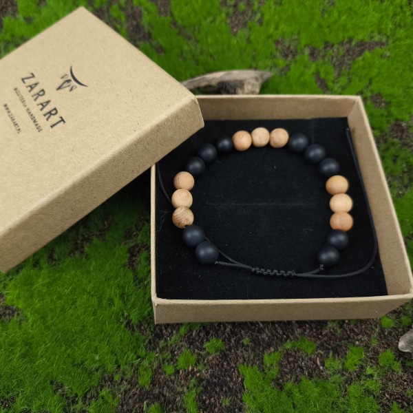 Bransoletka Onysk, Drewno sandałowe