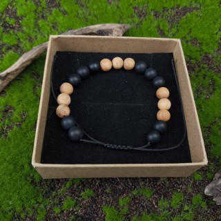 Bransoletka Onysk, Drewno sandałowe