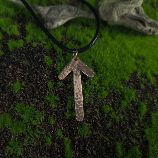 Naszyjnik Runa Teiwaz