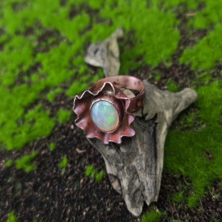 Pierścionek z opalem etiopskim Itherys