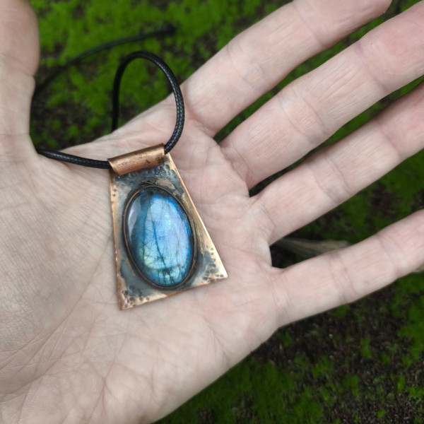 Naszyjnik miedziany Naszyjnik z labradorytem Sethil - hover