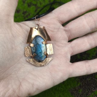 Naszyjnik z labradorytem Kaghis