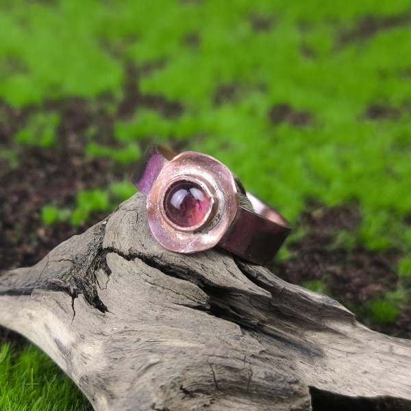 Pierścionek z różowym Turmalinem