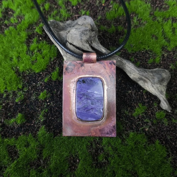 Naszyjnik z czaroitem Helisam