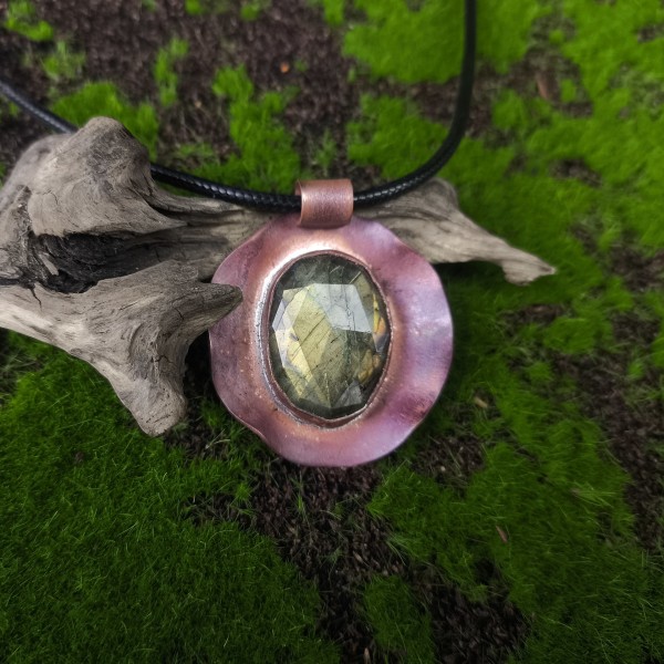 Naszyjnik z labradorytem Geolis