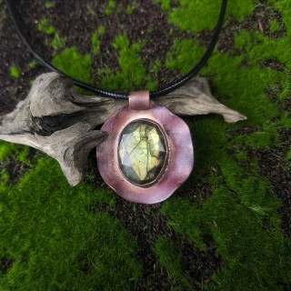 Naszyjnik z labradorytem Geolis