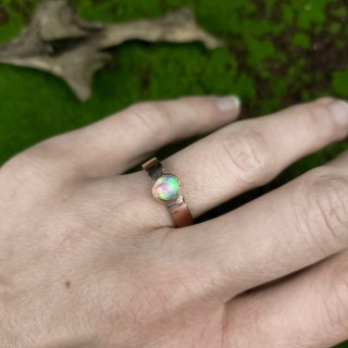 Pierścionek z opalem etiopskim Harmonis