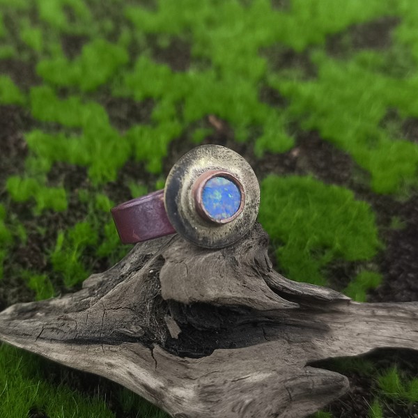 Pierścień miedziany Pierścionek z opalem australijskim Keliatis