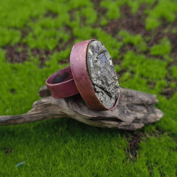 Pierścionek z pirytem Heliotis