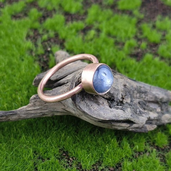 Pierścionek z szafirem Eksimis