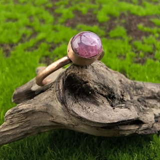 Pierścionek z szafirem Elehis